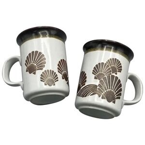 Vintage Stoneware Coffee‎ Mugs Scallop Seashells Beach Nautical Pair